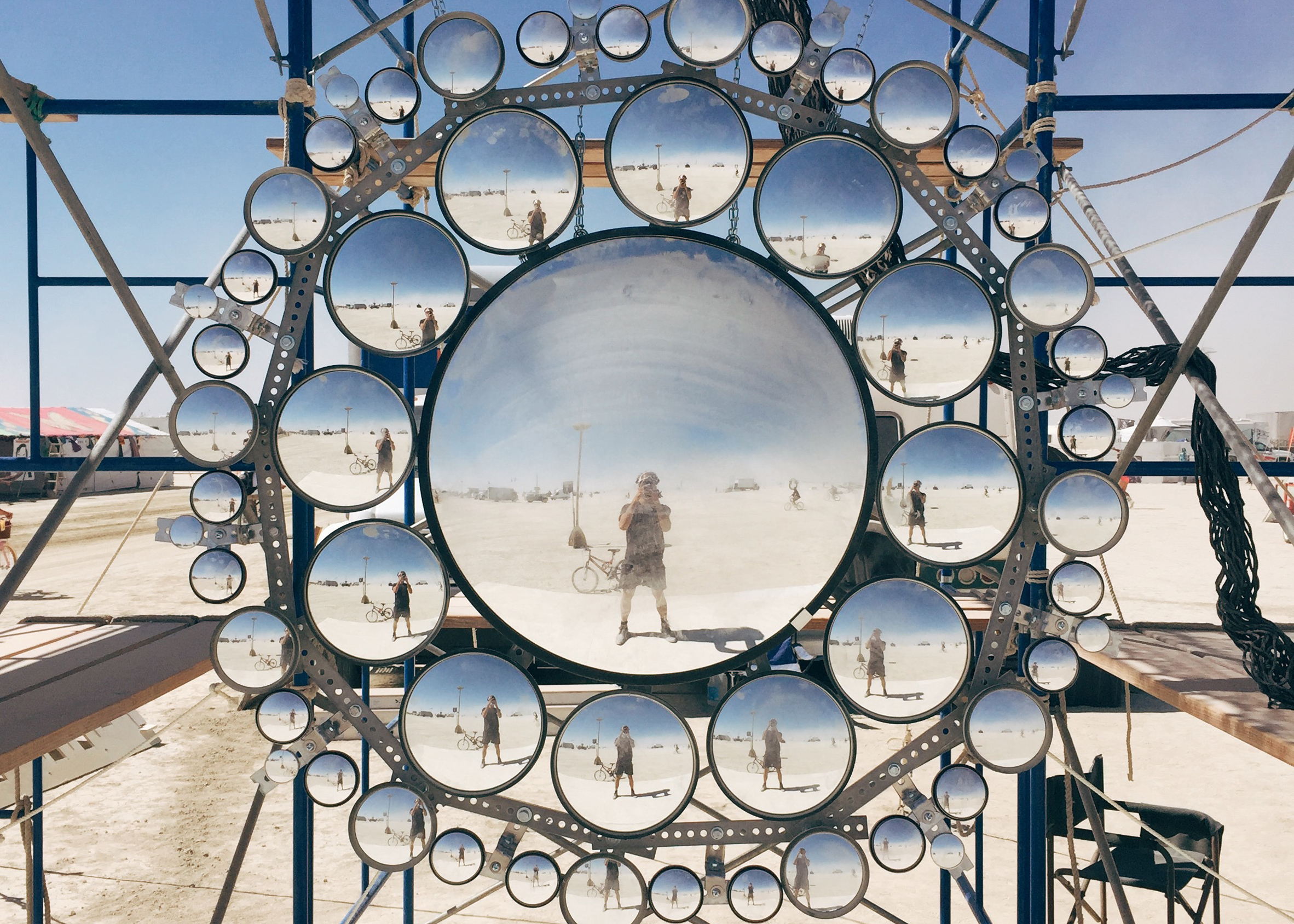 Лучшие снимки и видео людей и инсталляций на Burning Man 2016