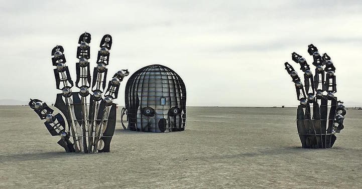 Лучшие снимки и видео людей и инсталляций на Burning Man 2016