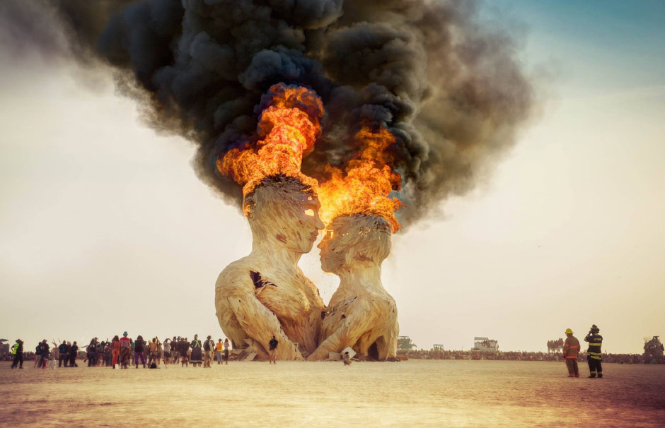 Лучшие снимки и видео людей и инсталляций на Burning Man 2016
