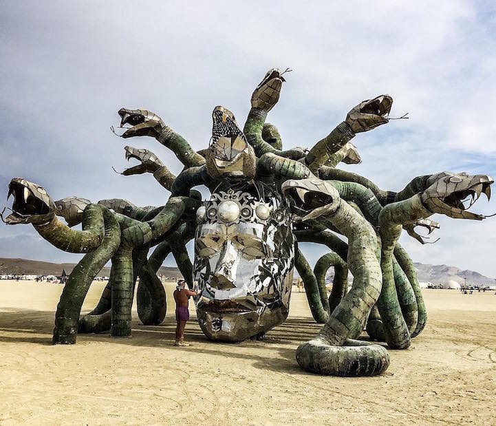 Лучшие снимки и видео людей и инсталляций на Burning Man 2016
