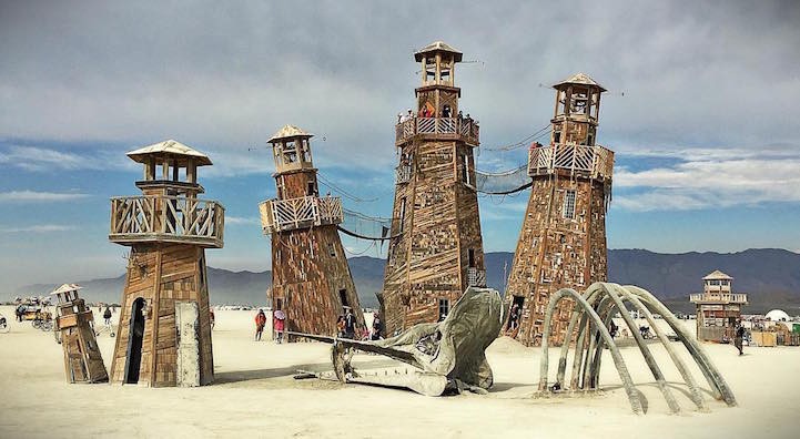 Лучшие снимки и видео людей и инсталляций на Burning Man 2016