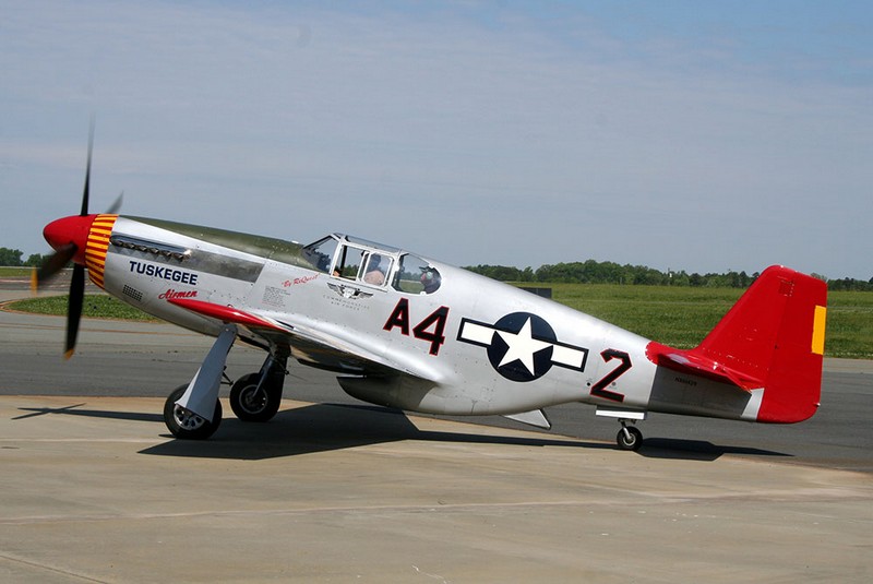 P-51 Mustang Cockpit - Фото из кабин разной техники